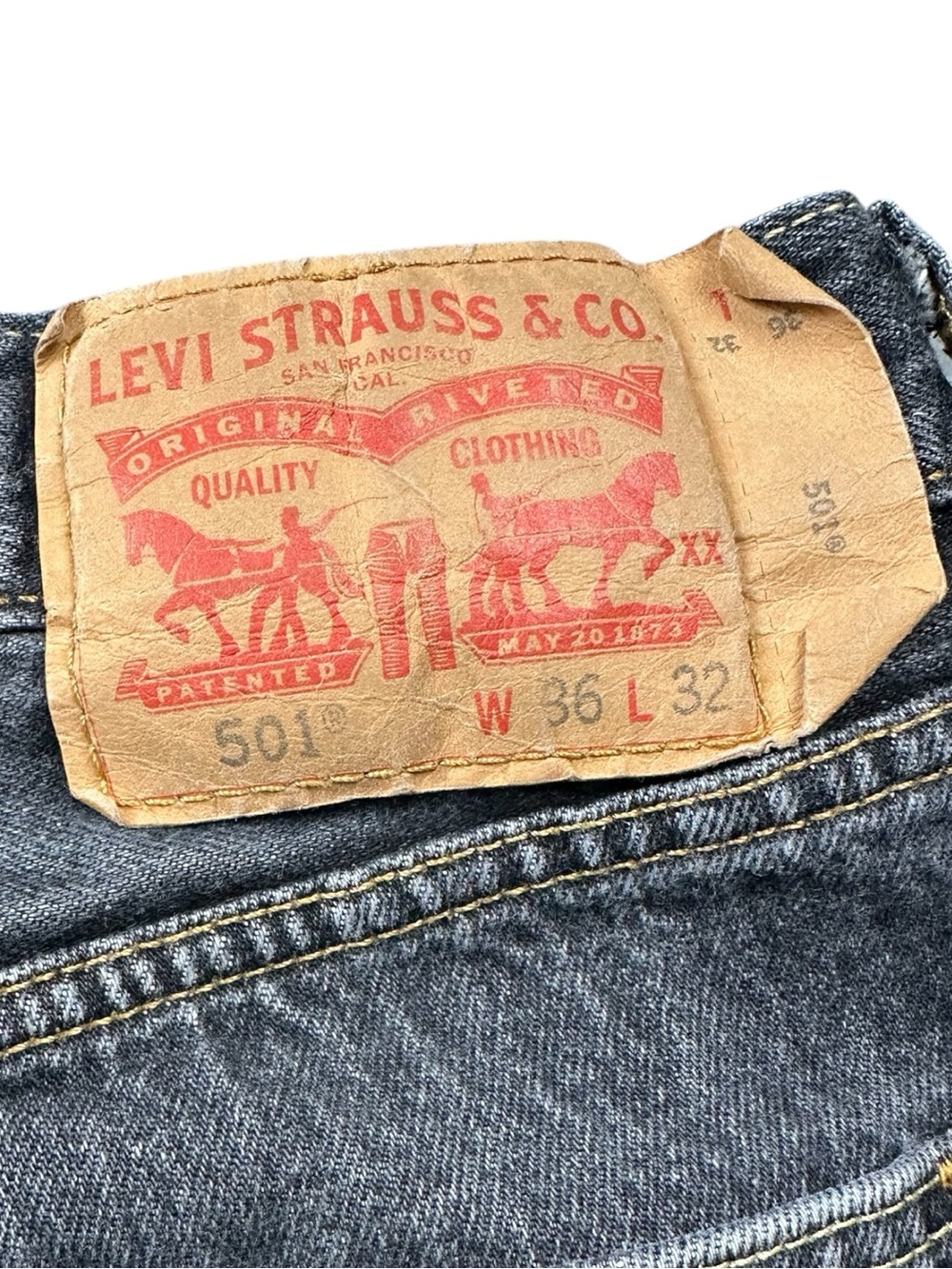 Levis 501 Distressed Men’s Jeans 36x32 Black Button Fly Straight Leg Grunge - Picture 6 of 9